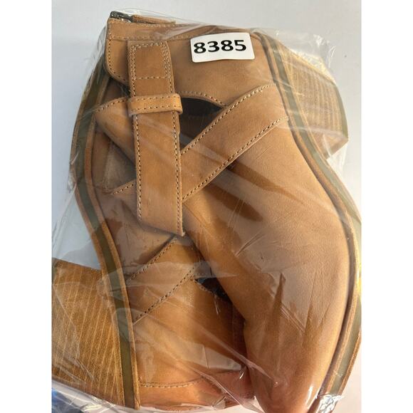 EILEEN FISHER Ives Tumbled Nubuck Leather Bootie in Wheat Size 8.5 Block Heel - Picture 10 of 10